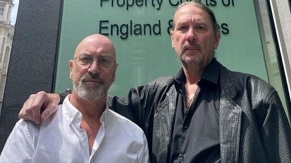 A photo of Jeff "Mantas" Dunn and Anthony "Abaddon" Bray from Venom.